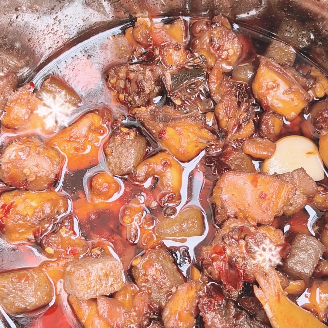 小邹（红烧牛腩、辣子鸡饭）