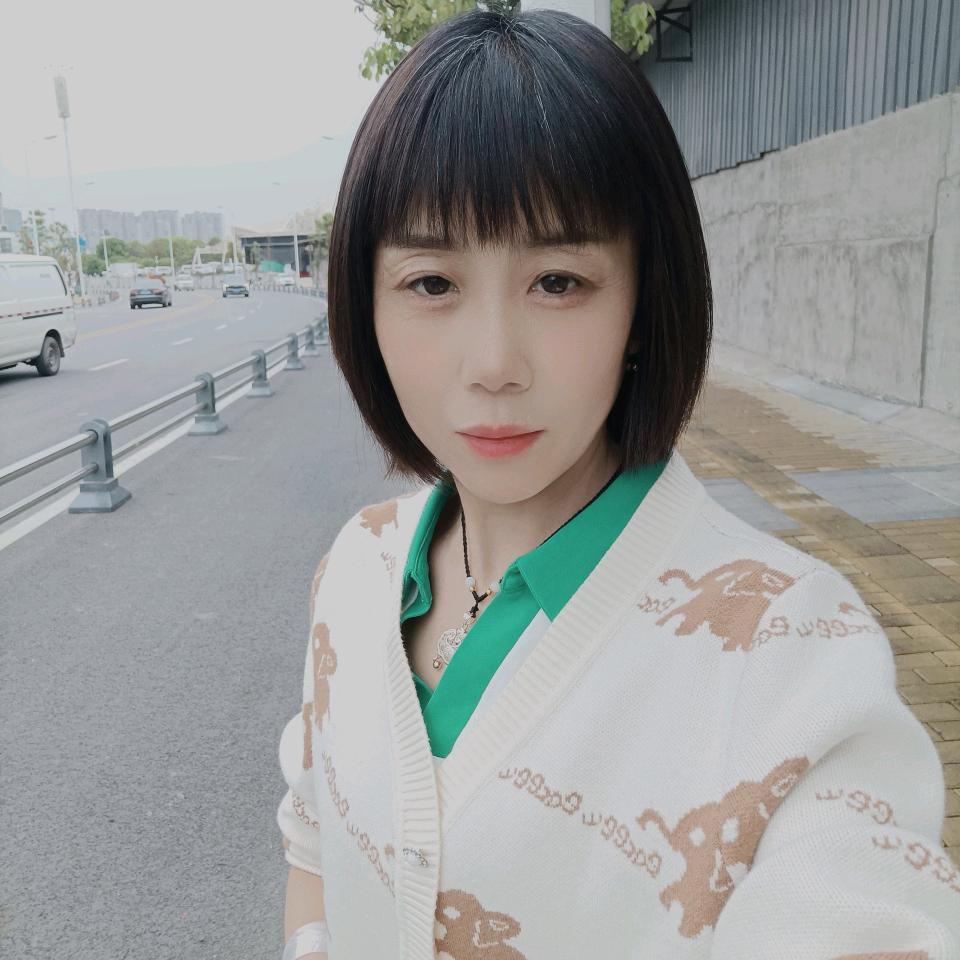 柠檬不萌: