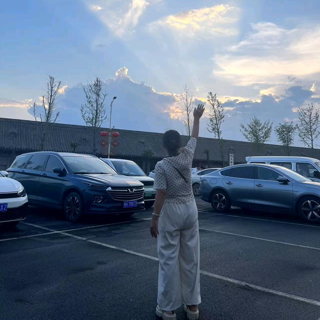 甄小姐