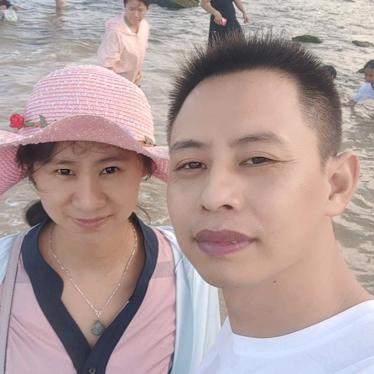 保亭响水天天红家私城（傅先生）