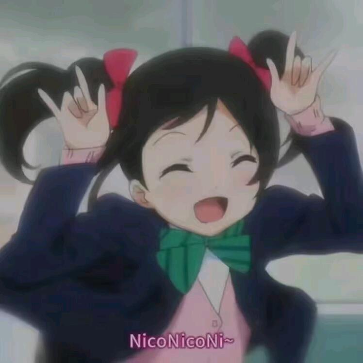 “教堂的白鸽.”🕊️