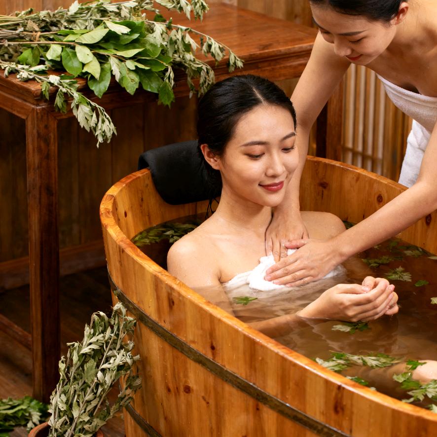 淑琪瑶浴泡澡大刀修面