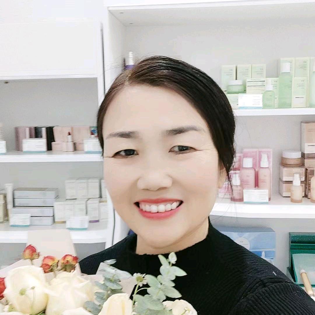 忆蓝朵鲜言科技鲜护肤香溢华庭店
