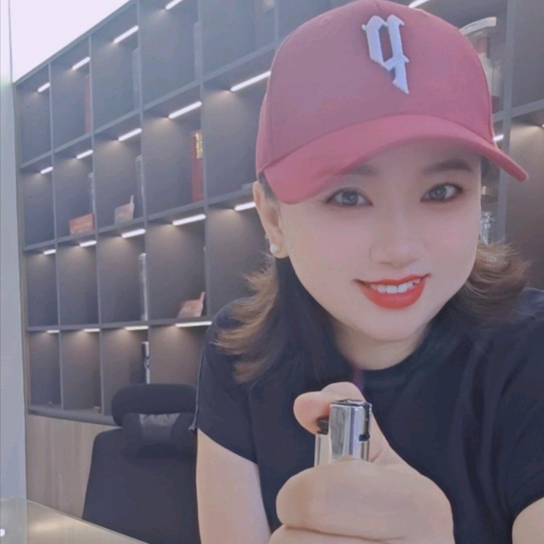 五粮液礼鉴藏品(黛山大道店)官方号