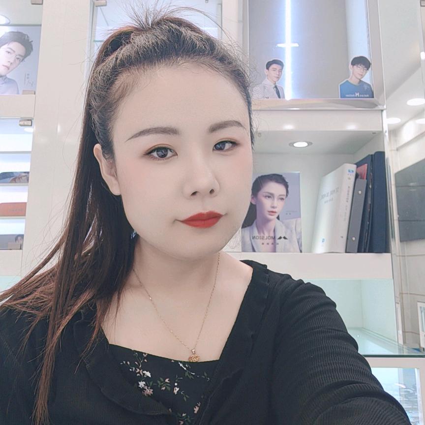 是小利吖！