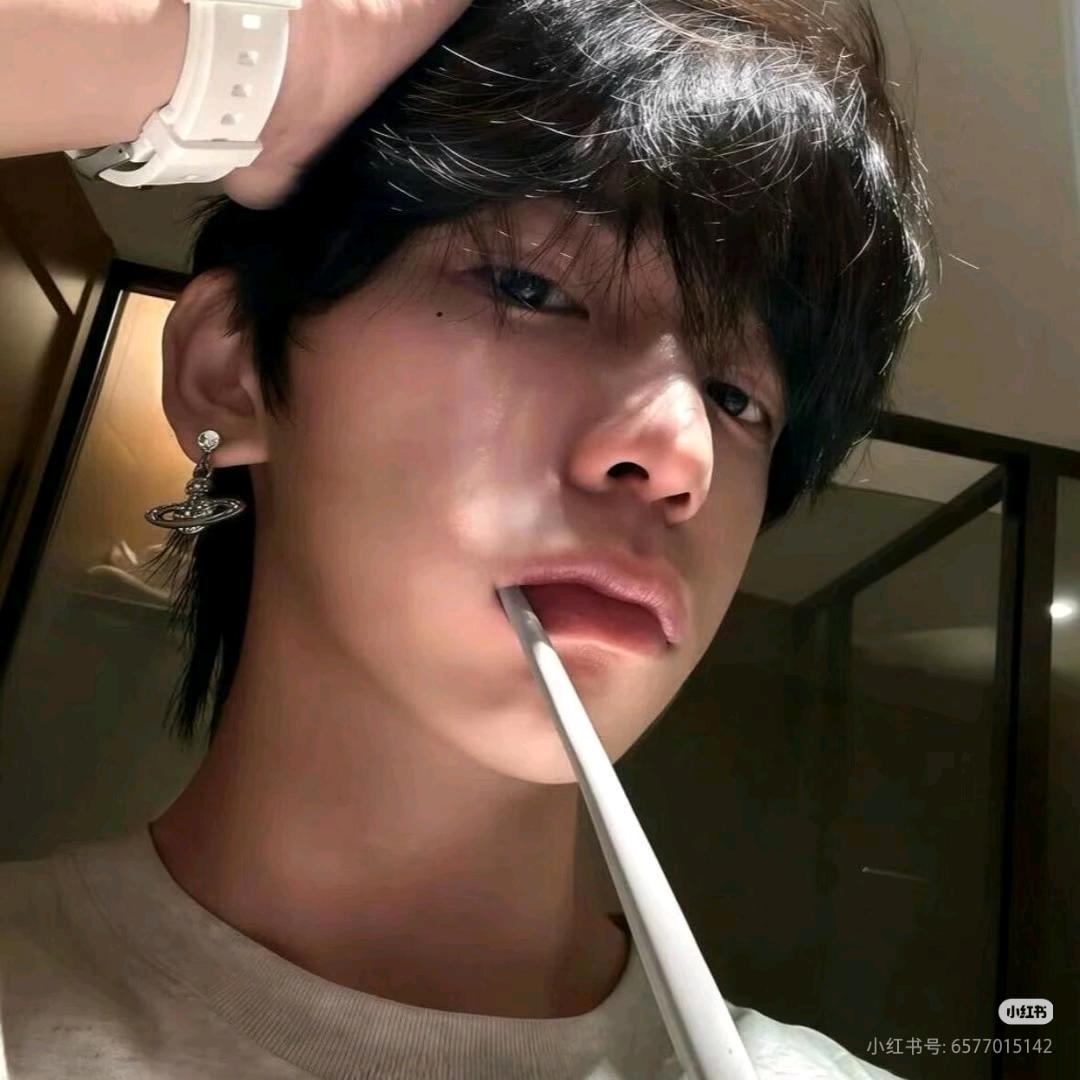 Ehon.