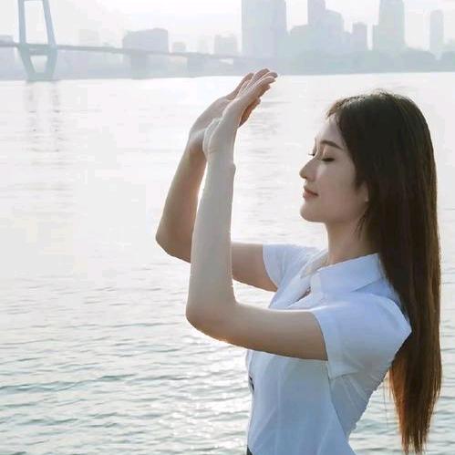 穿搭时尚优品服装