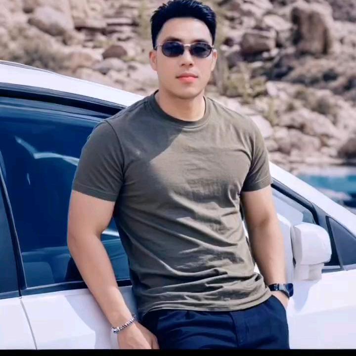 一个情字困住一个人；一个爱字困住一颗❤️