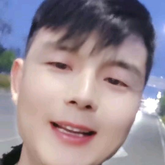 超隆装饰小哥哥