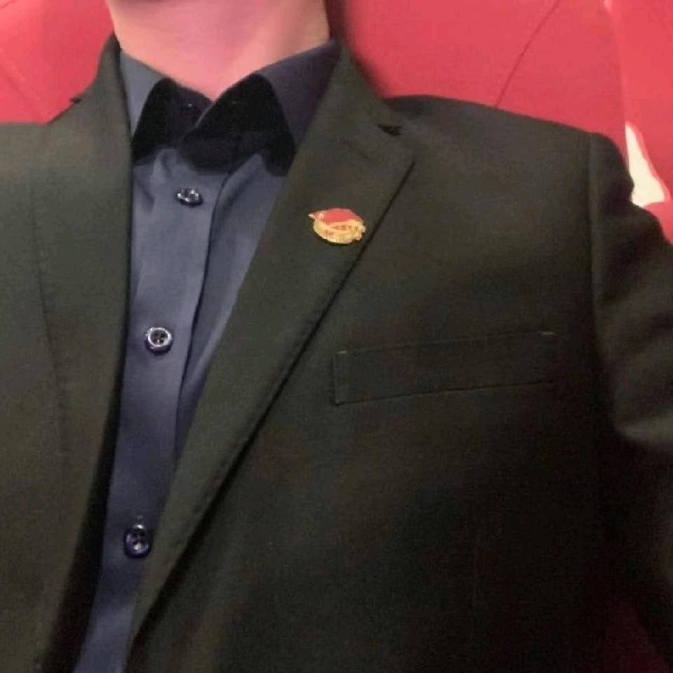 小逸.