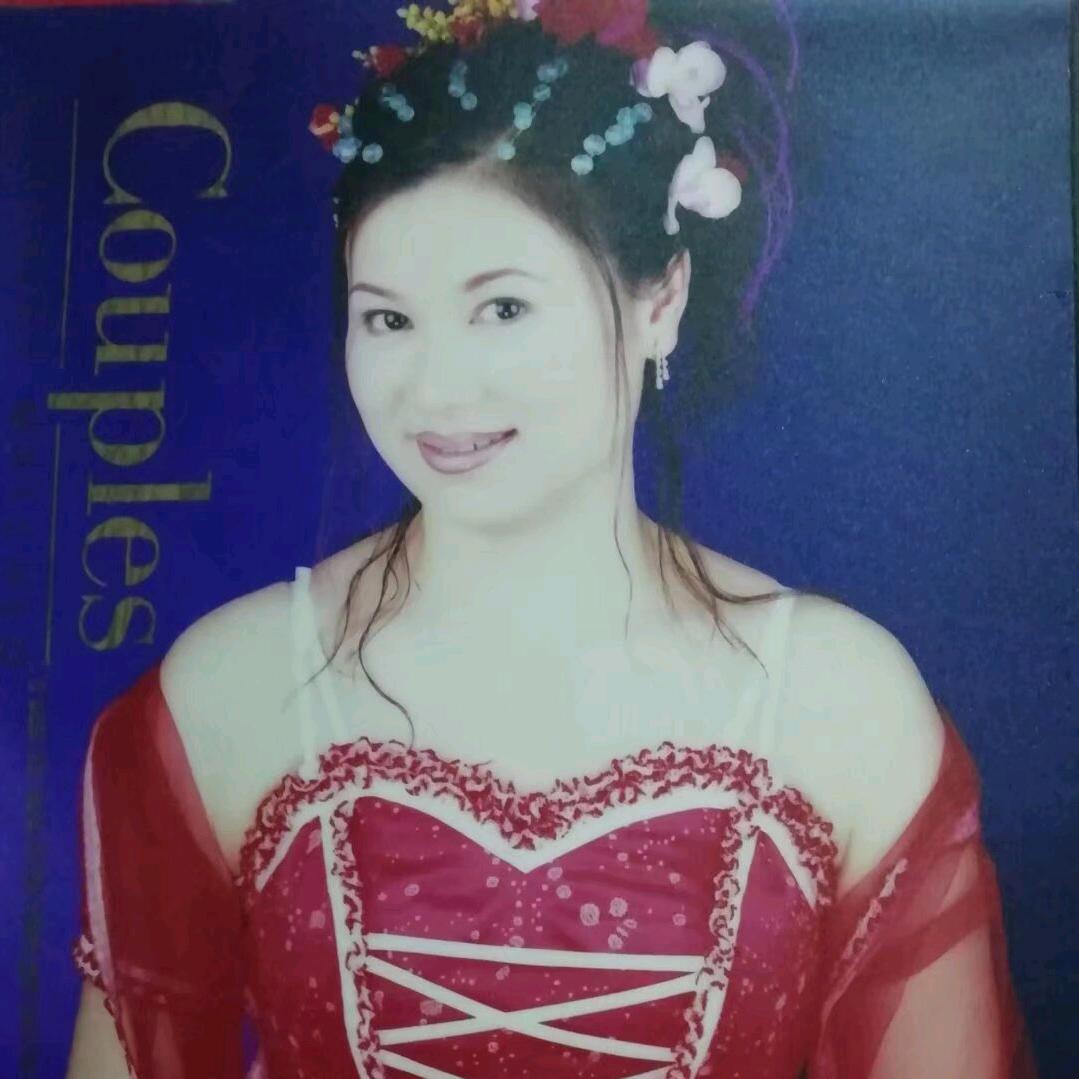 凤凰传奇服饰