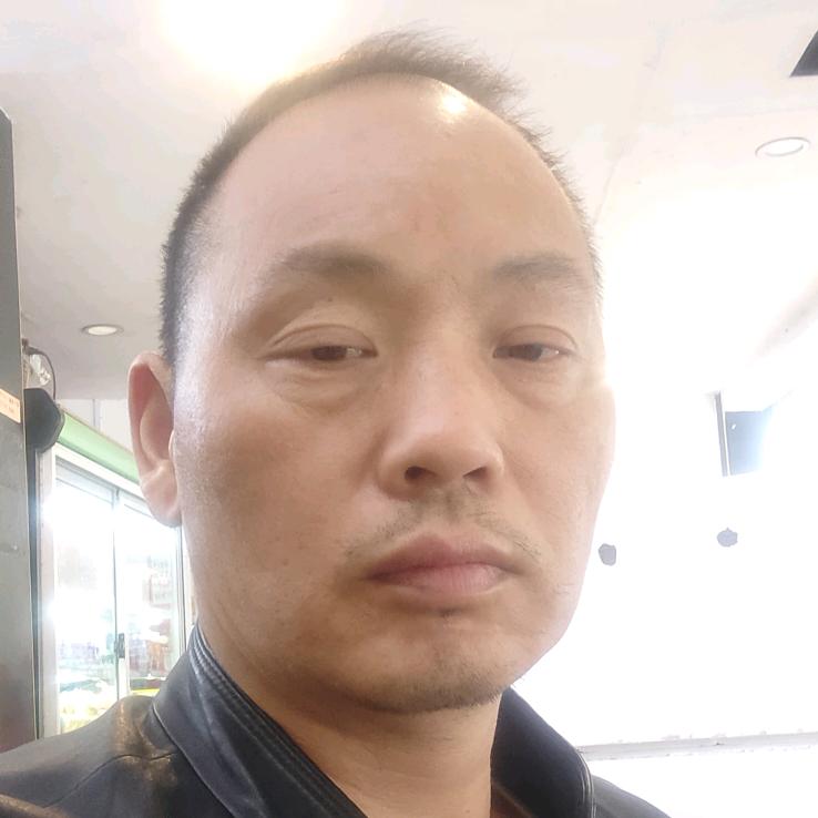 南丹县卖水果的杨勇