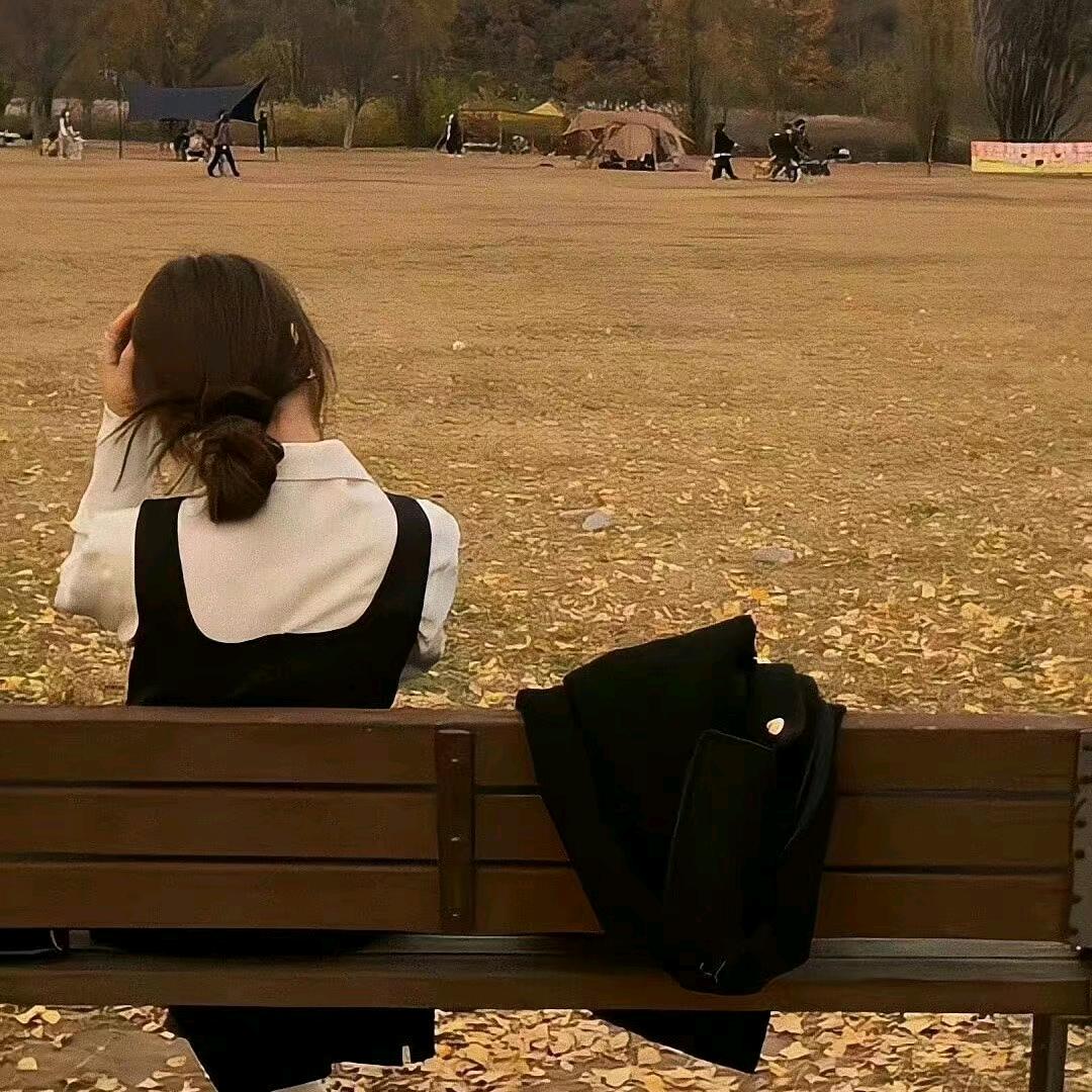 李子故事会头像