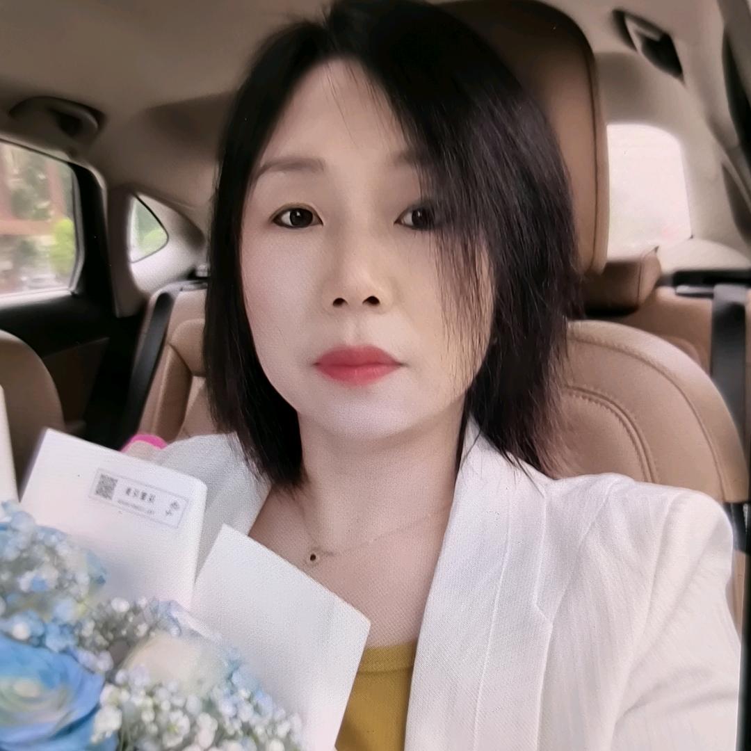 桔子姐小号( 开播号:桔子姐14:10)