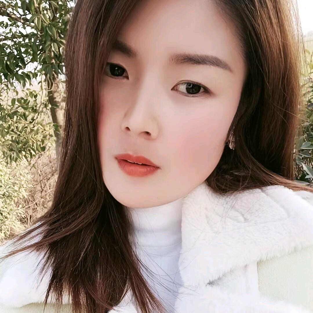 嫣然一笑🌻