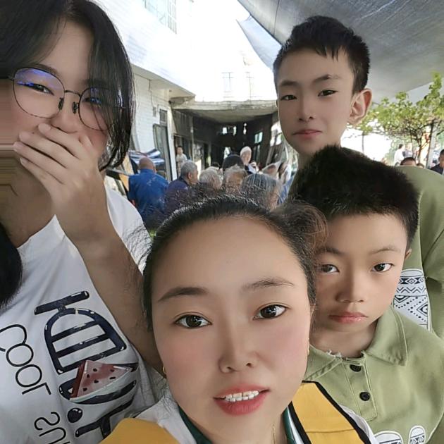 菲菲（扎西光头）大号