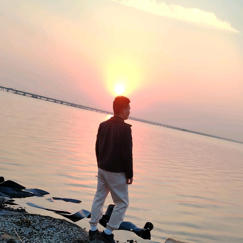 木 子 李（ECHO）