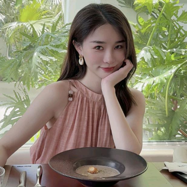 邱莹莹(直播爆款穿搭)