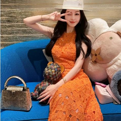 余潇潇时尚穿搭