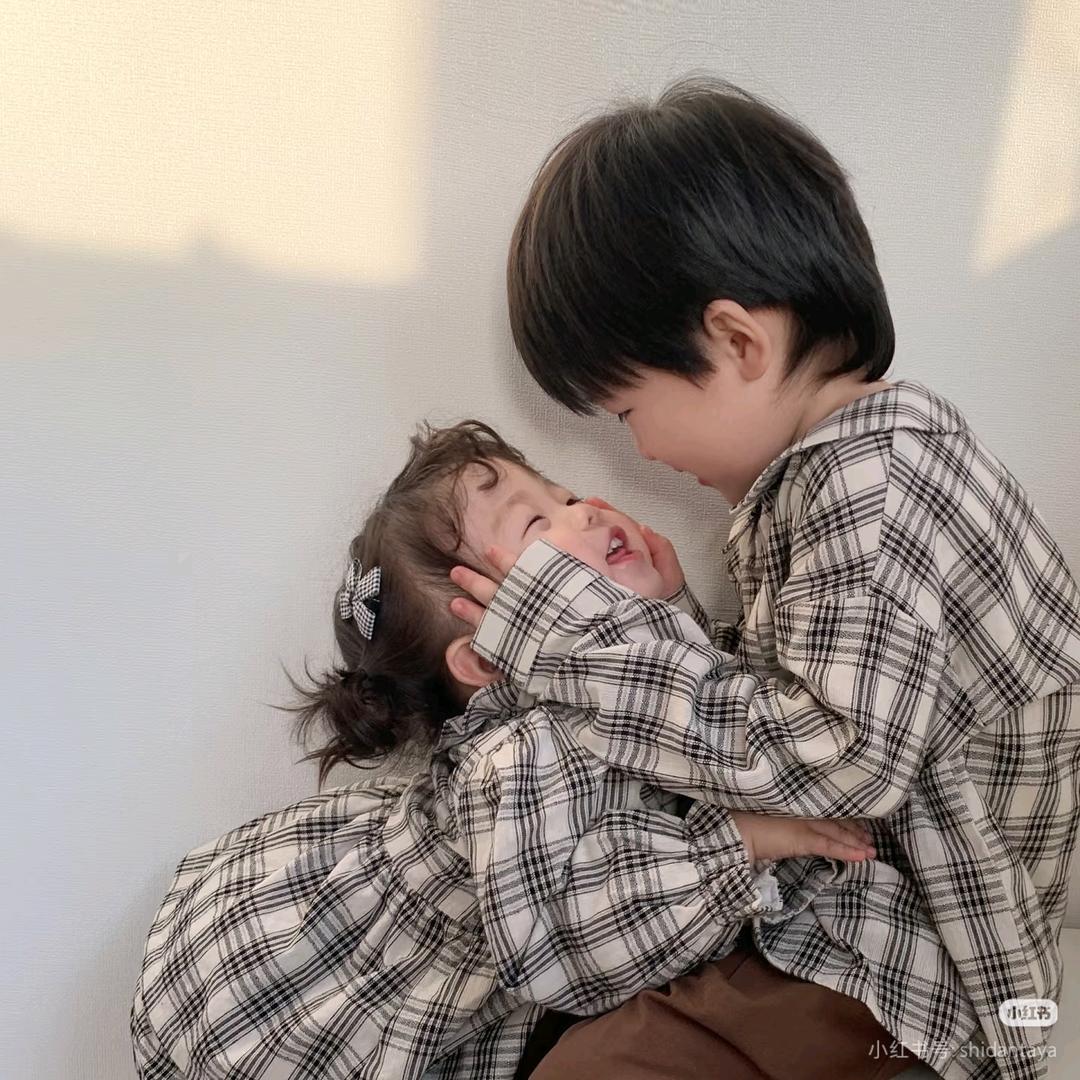 李Lෆiiೄ೨
