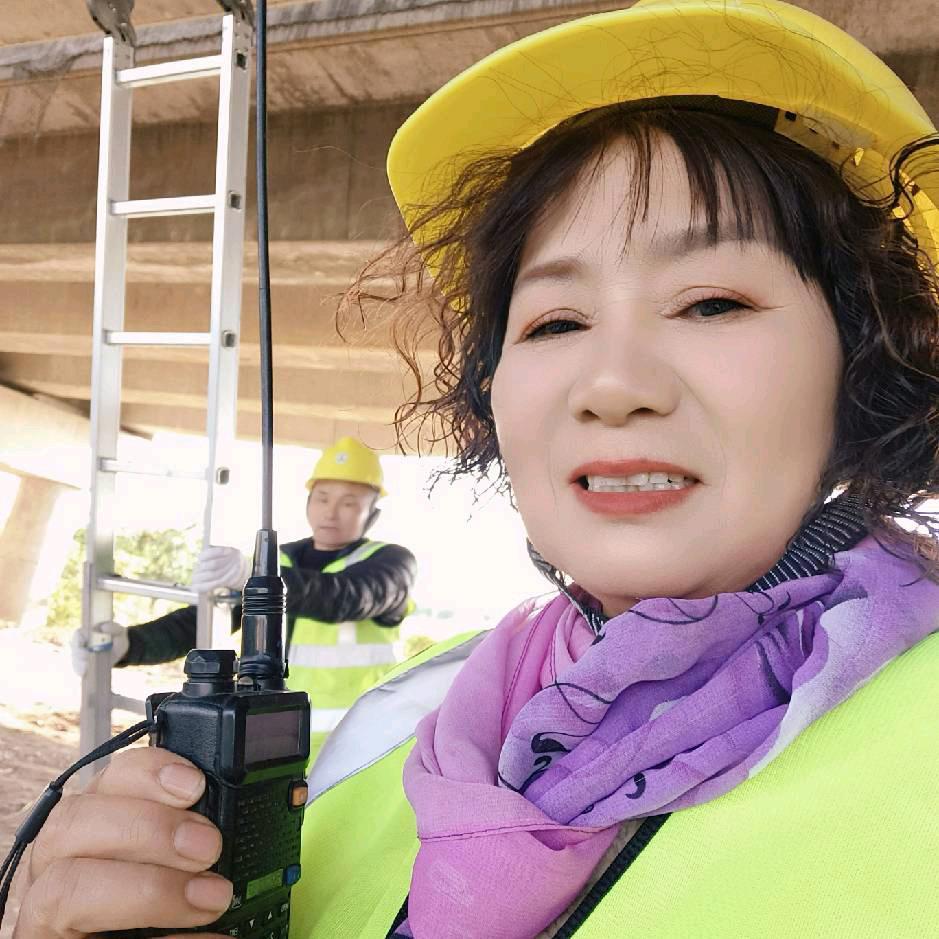 美姐夫妻水电工