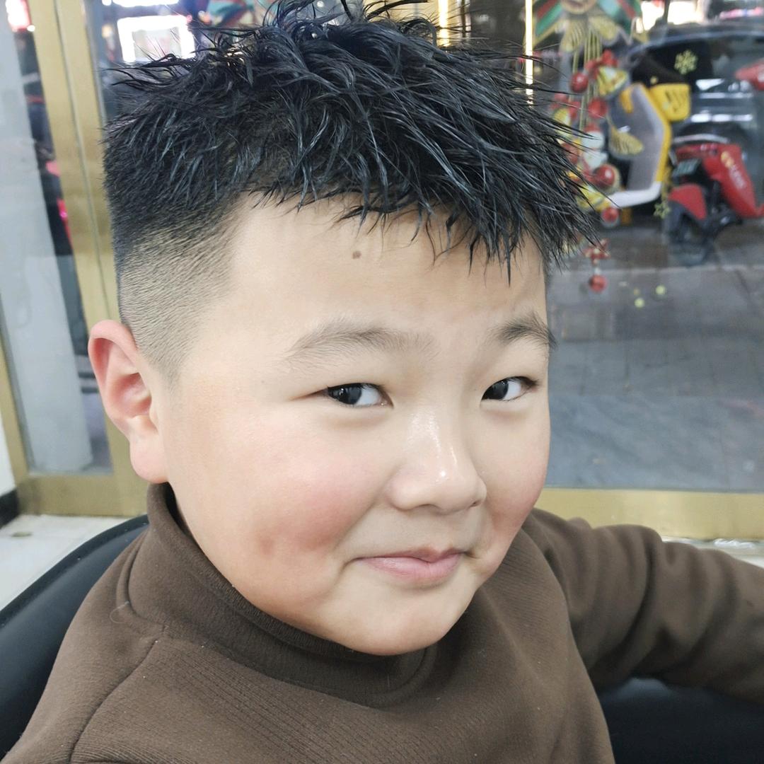 美发沙龙  三哥