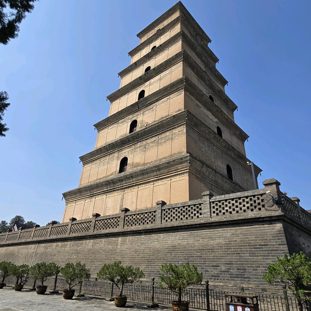 西安——装腔作势（专业设计气场）