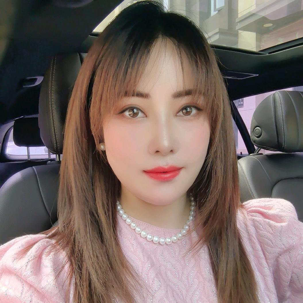 淘特车二手车收售老板李诗诗