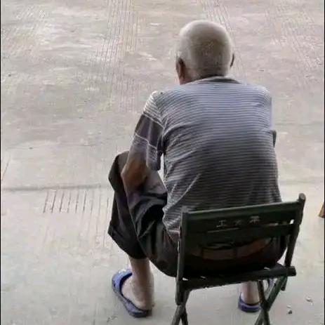 上了年纪的男人