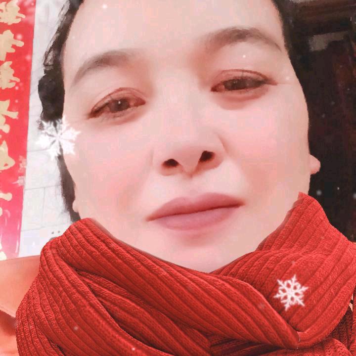 琼