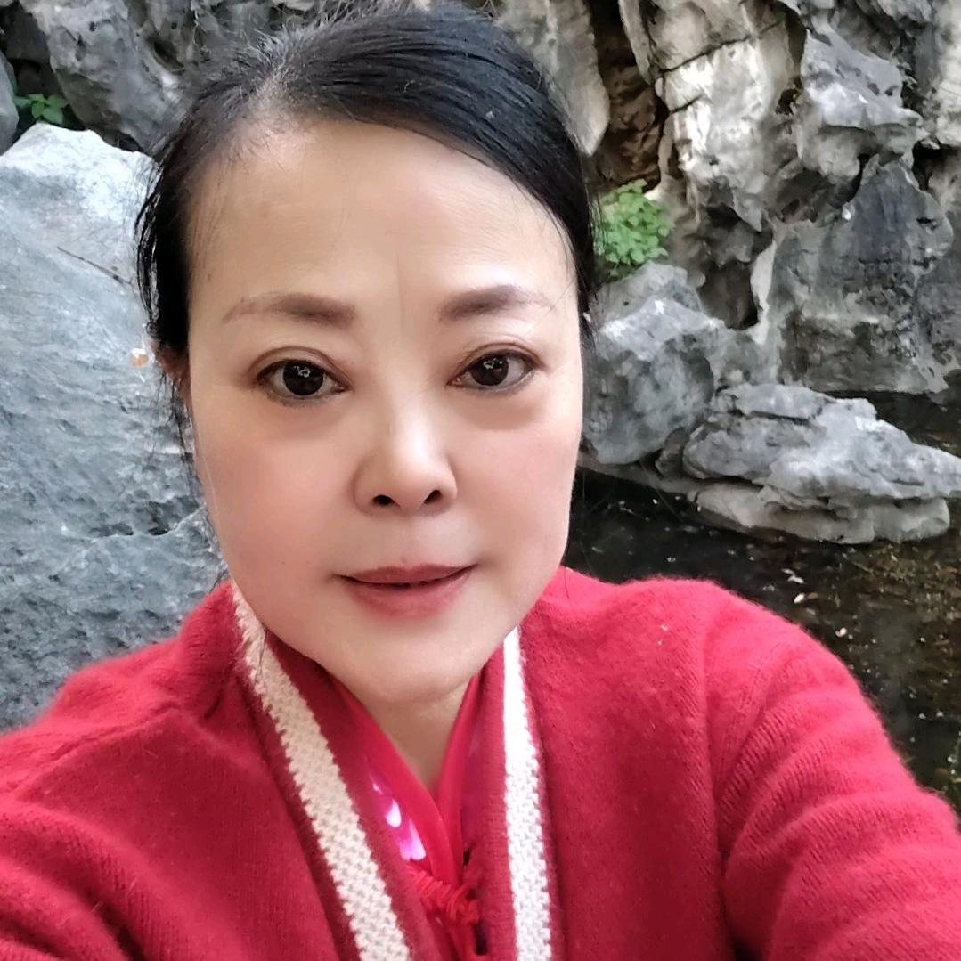 香香姐：首播（早上6点10分开播）