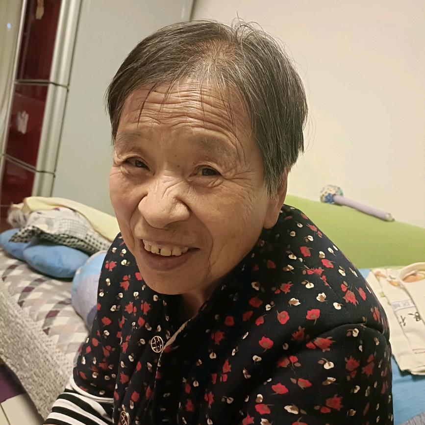 秀兰美女