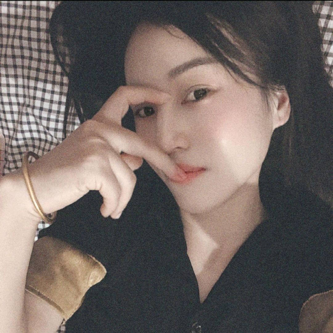 YY.