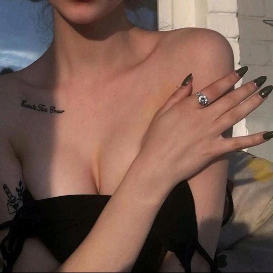 小钰有点欲