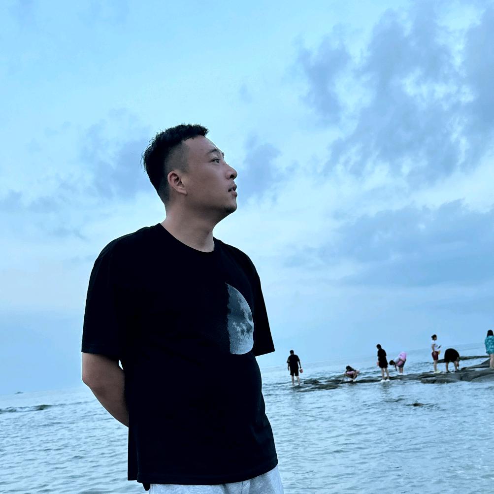 三 哥。