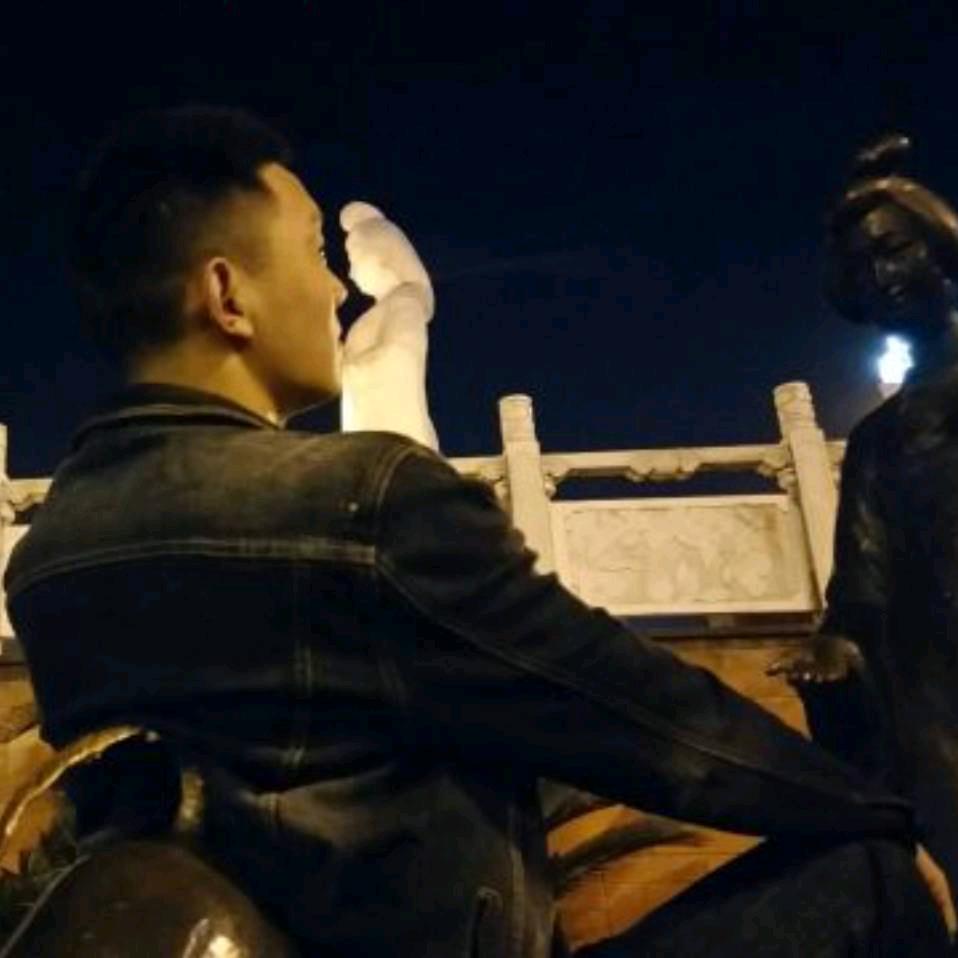 午夜猫冯大毛