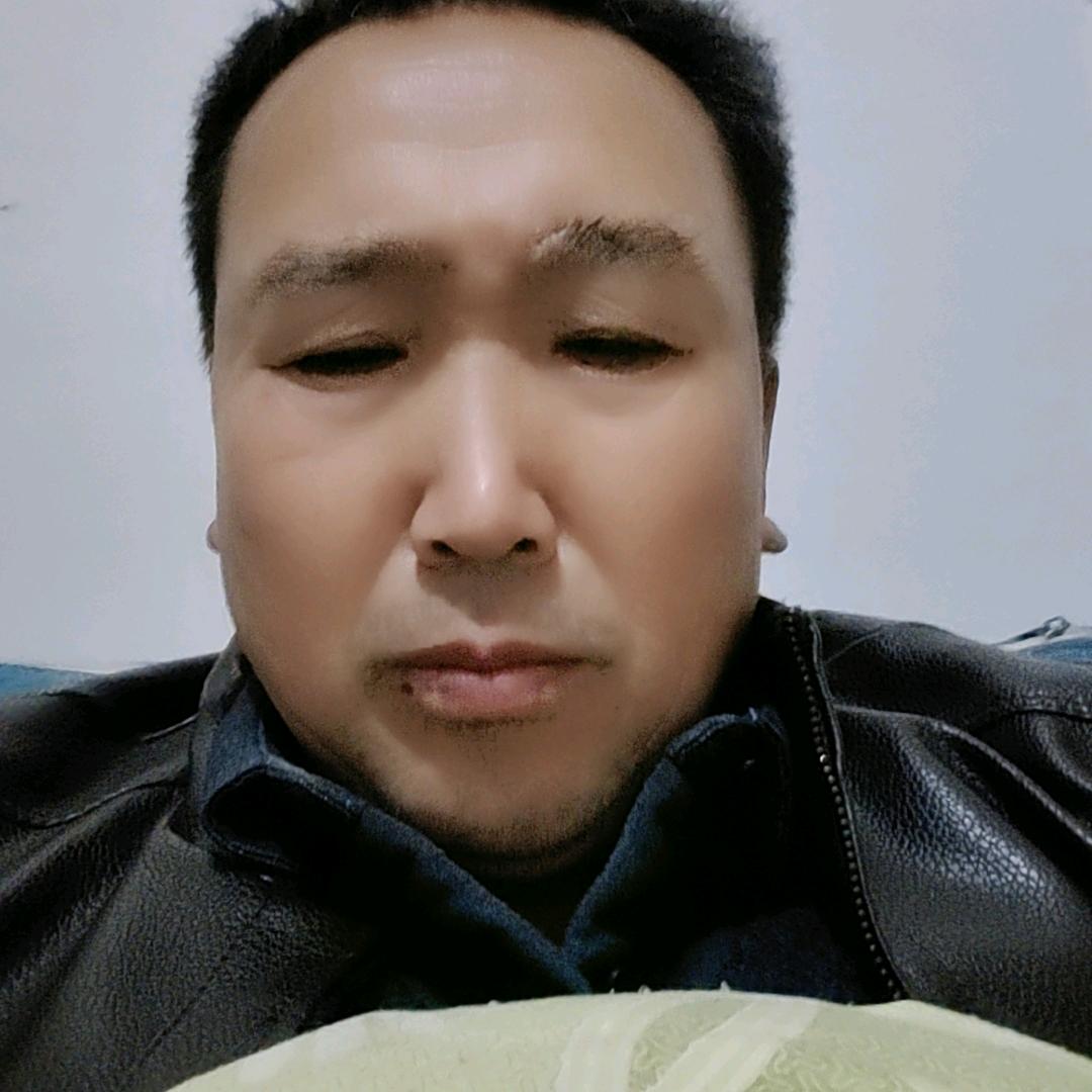 爱喝酱酒的文哥