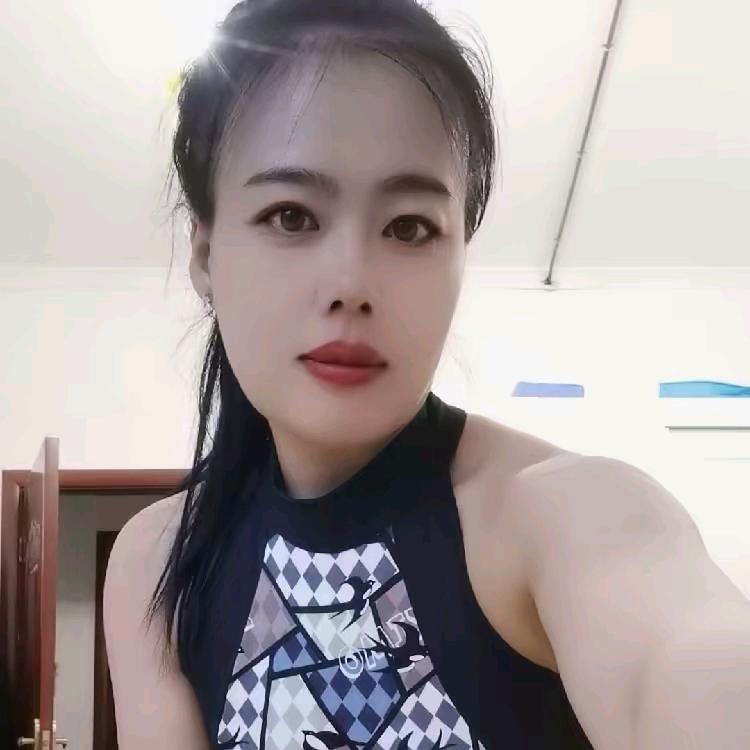 爱跑步的小微老师（拒绝连赞👍）