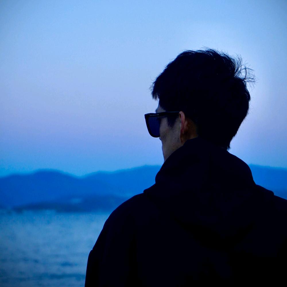 下午茶与老人与猫