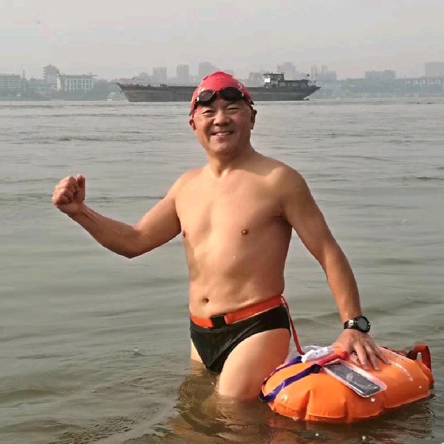 江城泳迷