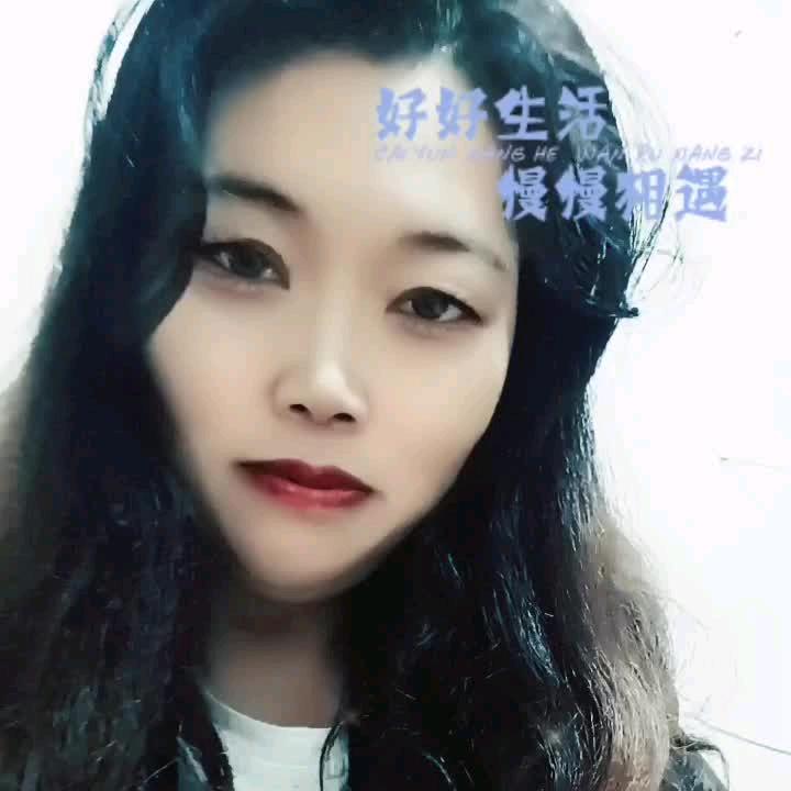 红唇烈酒