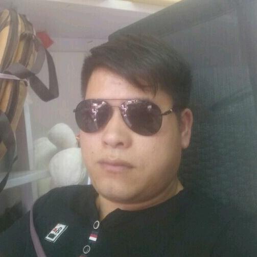 单身爸爸。闯天涯。