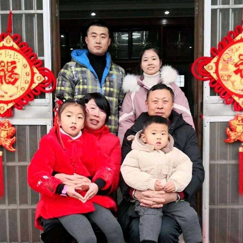 大兔子小鸡子