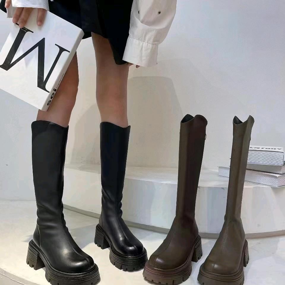 温州商业街二楼拾芬鞋店