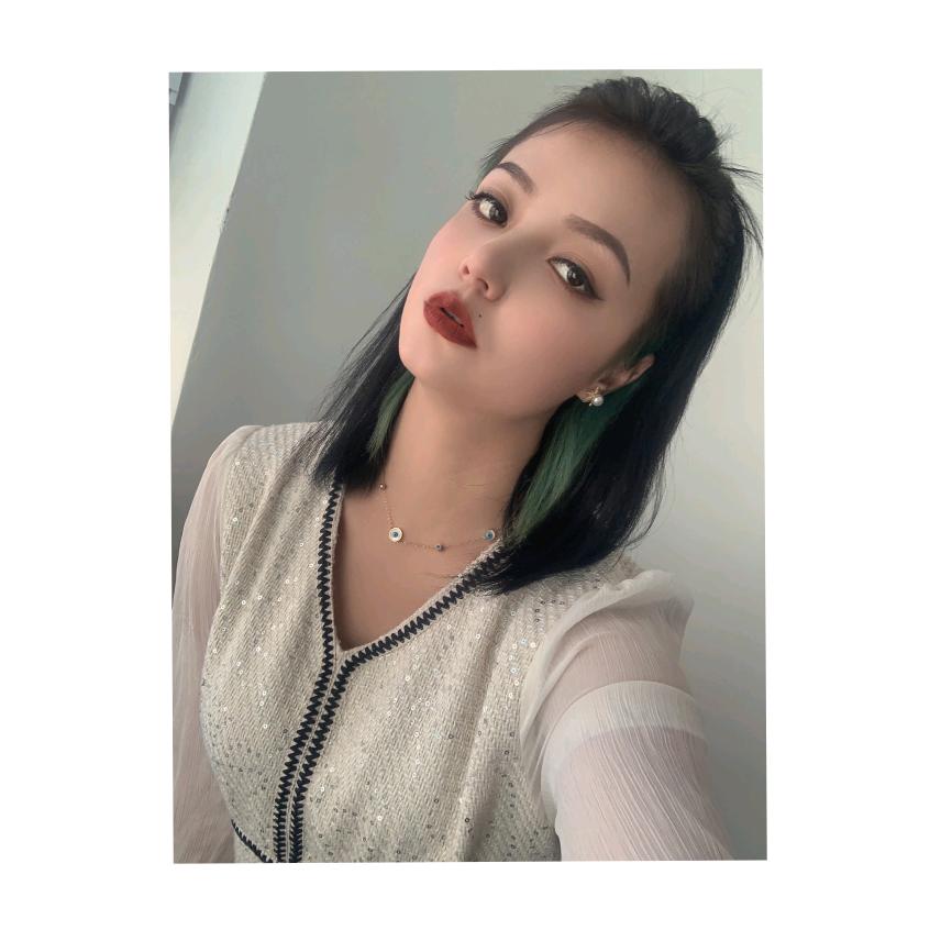 𝐴𝑚𝑖𝑛𝑎·🦋