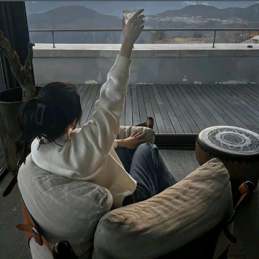 洛依