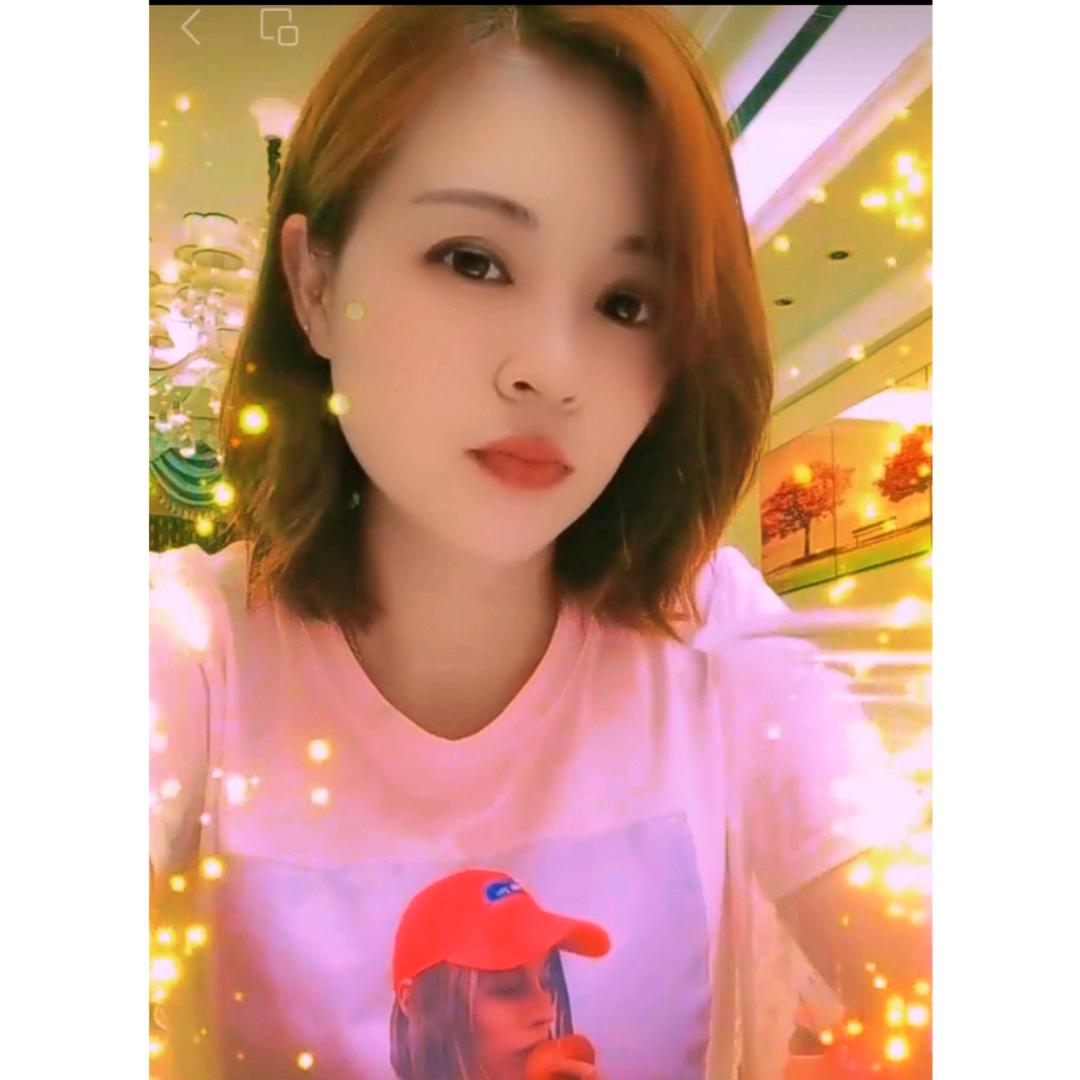 小  龙  女