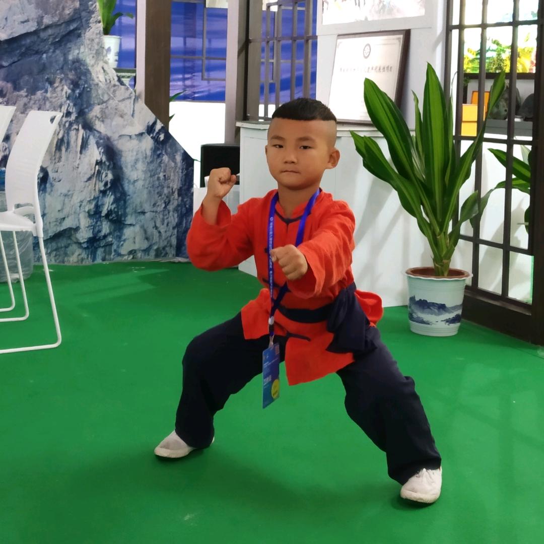 塑钢衣柜源头厂家