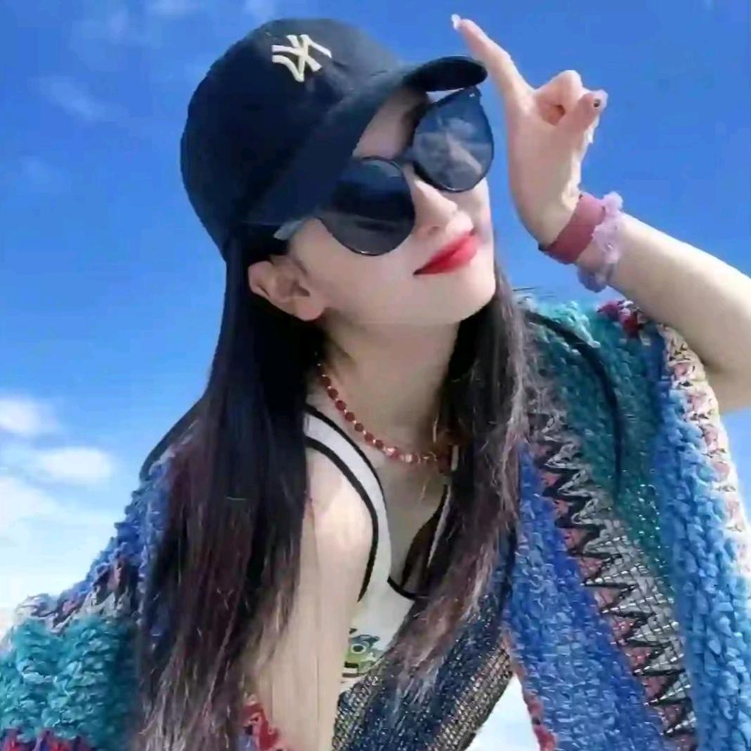 莹莹吖