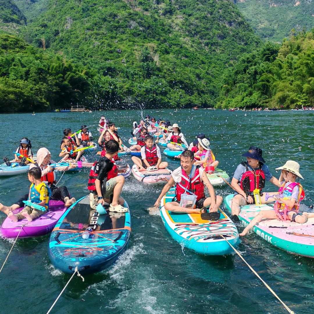 坝盘漂逸桨板俱乐部8号棚